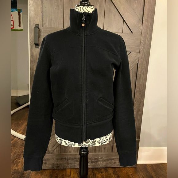 ⭐️Lululemon Zip up 098 - Picture 1 of 4